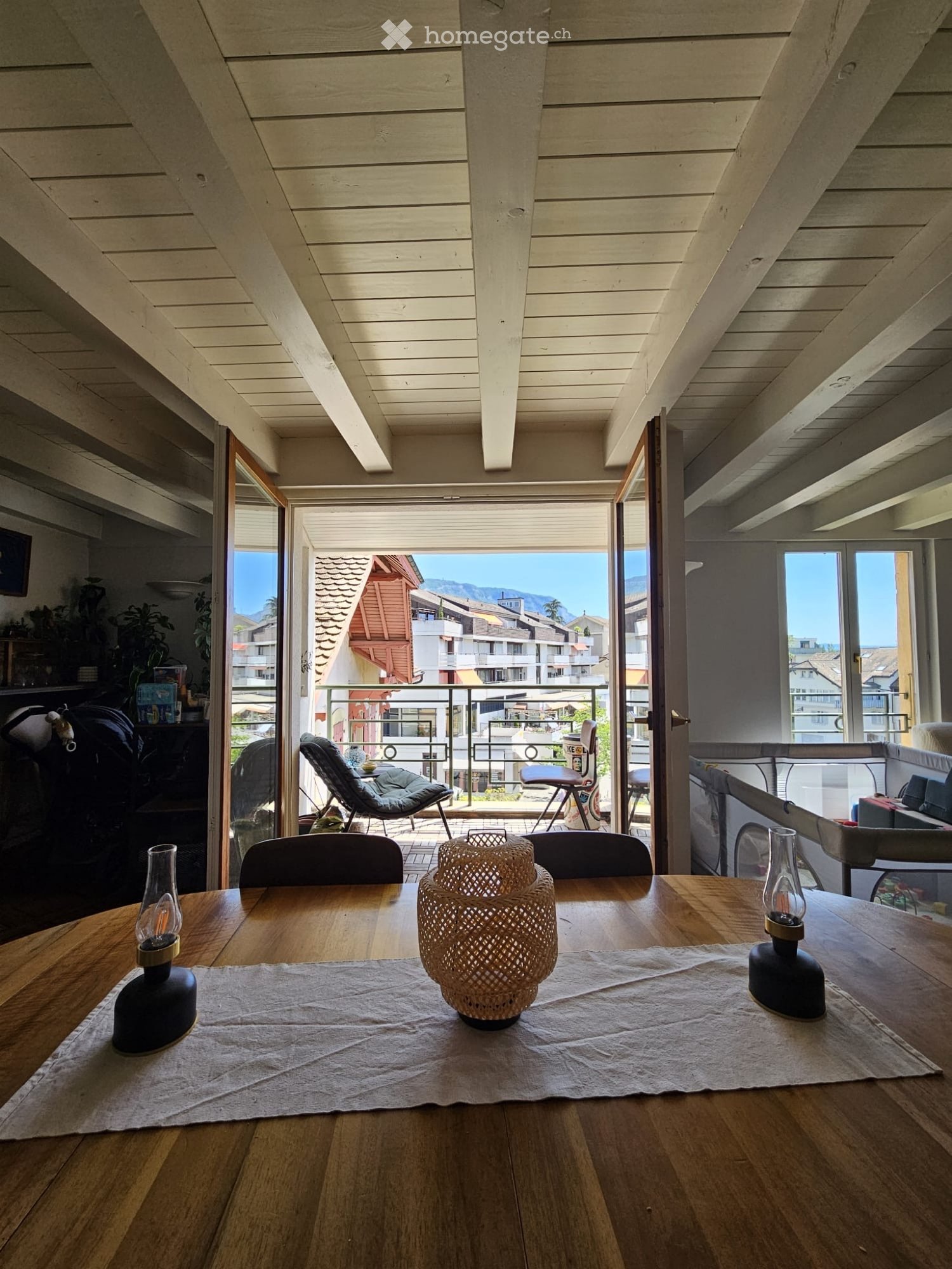 6 room apartment