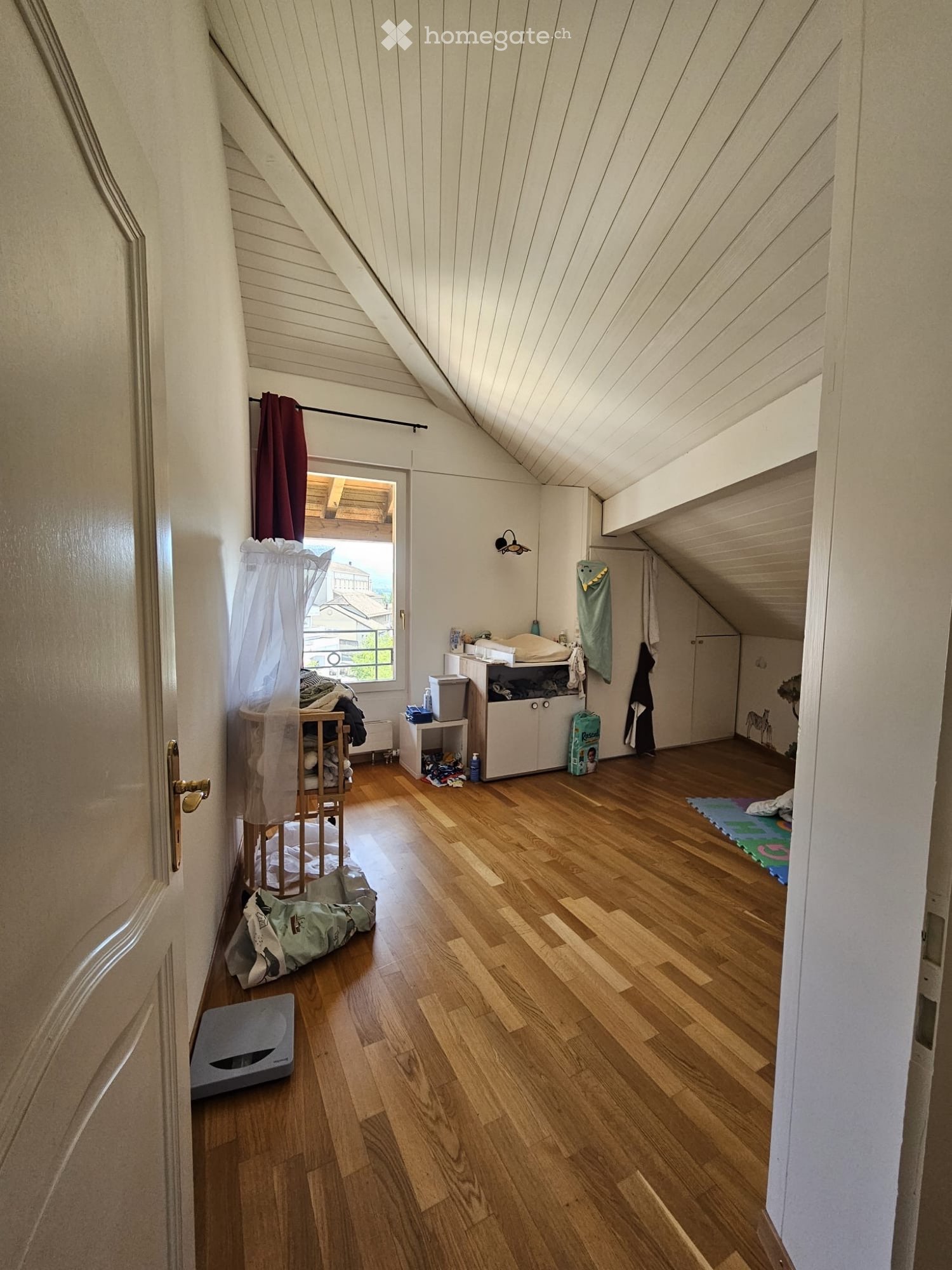 6 room apartment
