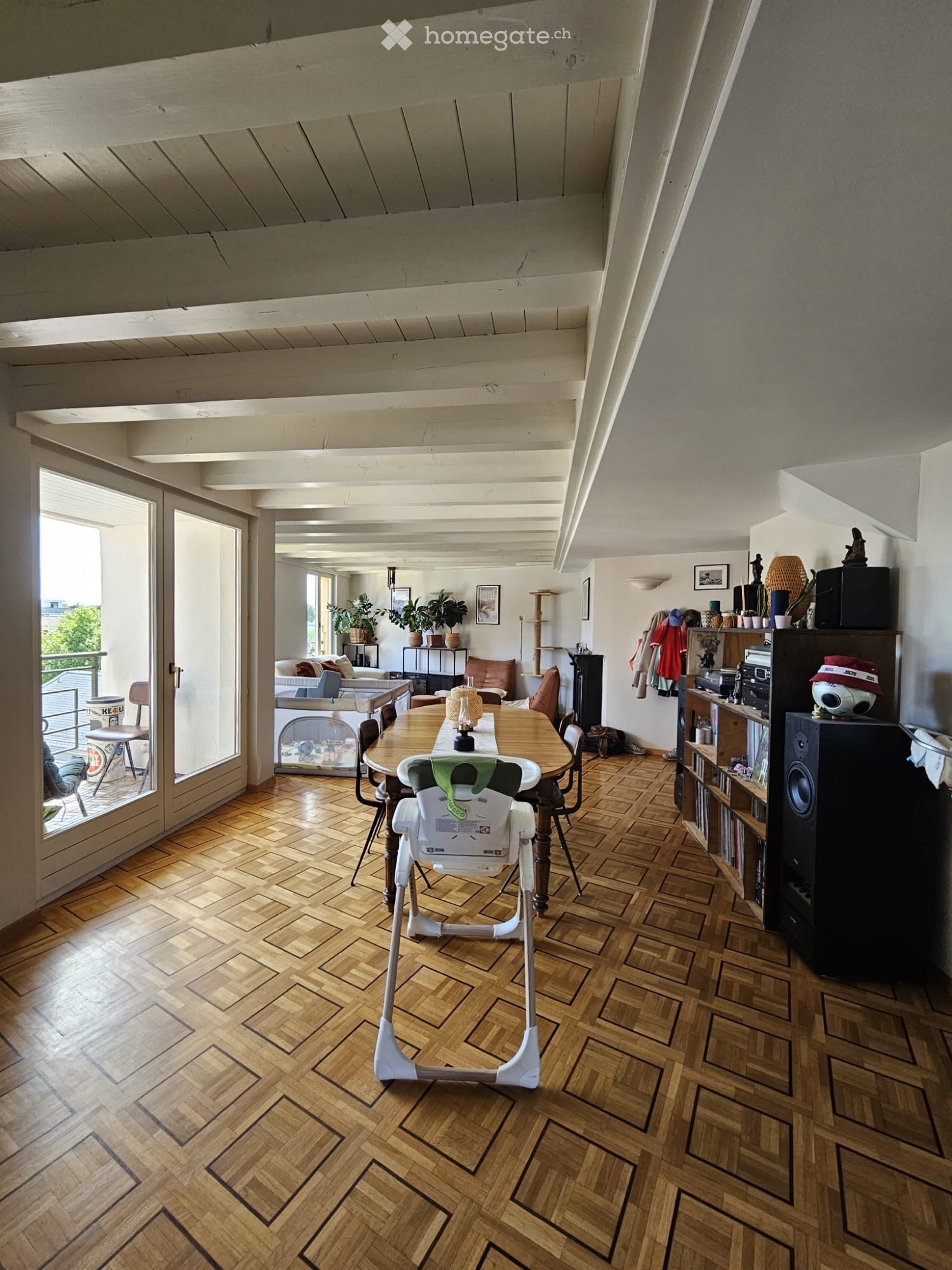 6 room apartment
