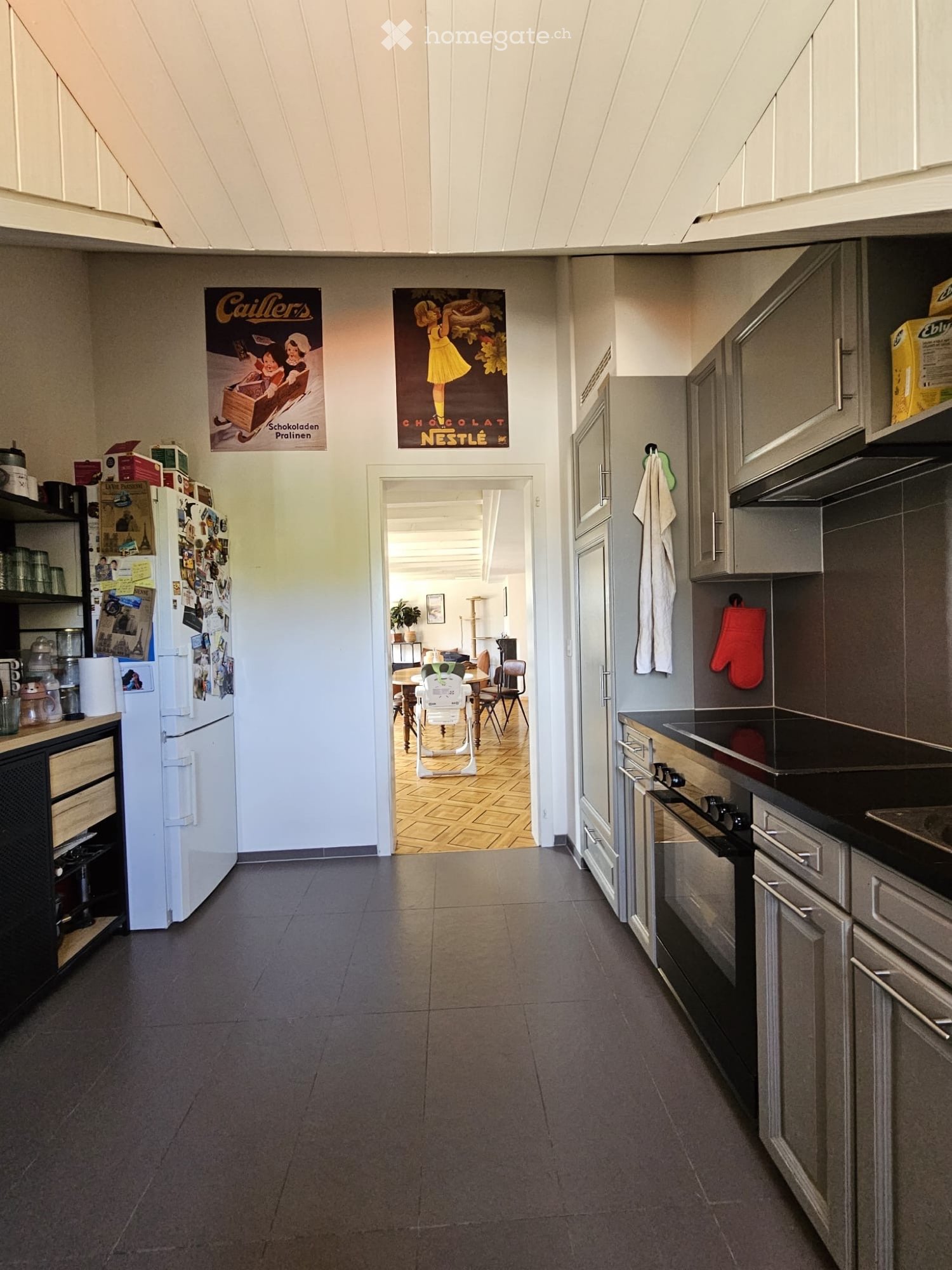 6 room apartment