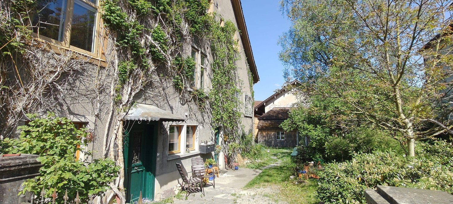 6 rooms apartment