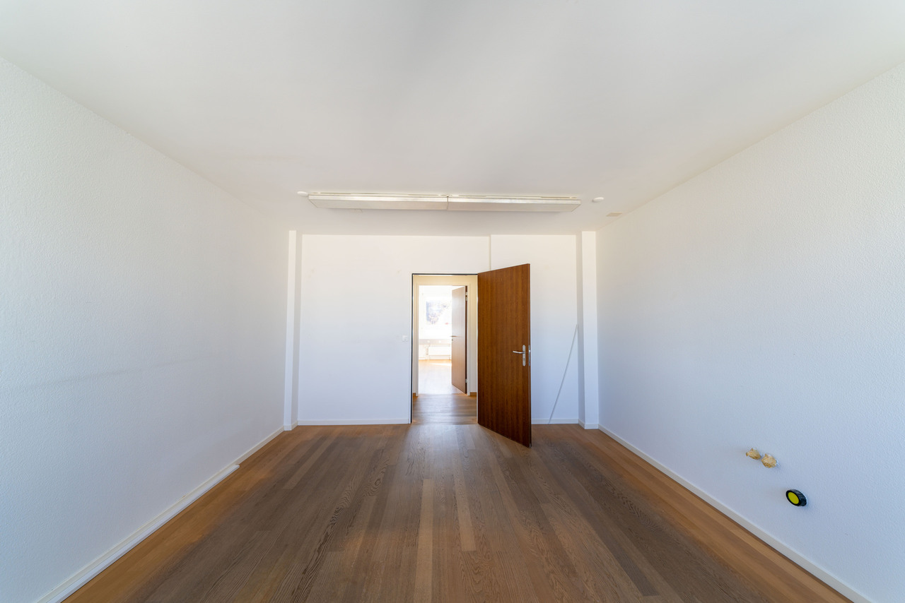 837m² office, photo 8 of 10