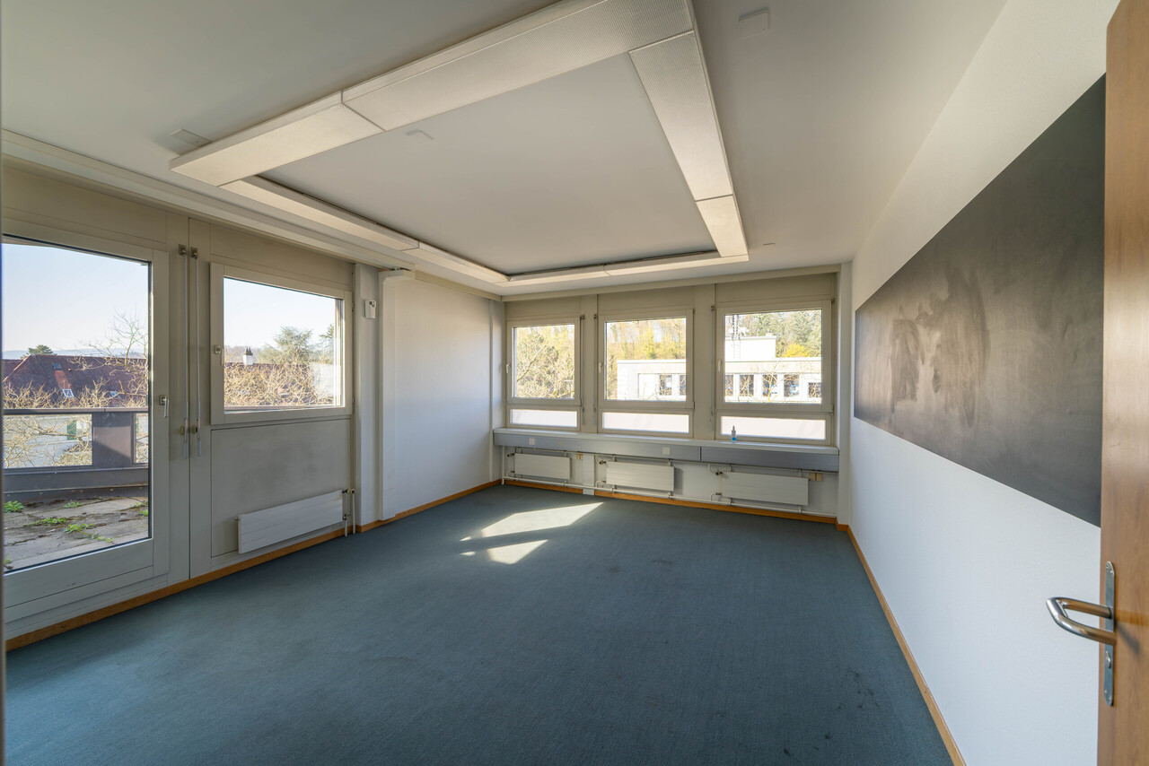 837m² office, photo 3 of 10