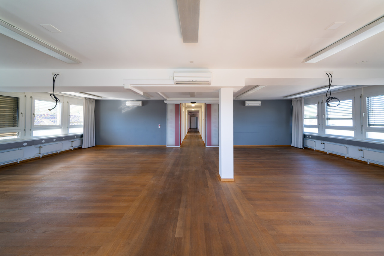 837m² office, photo 4 of 10