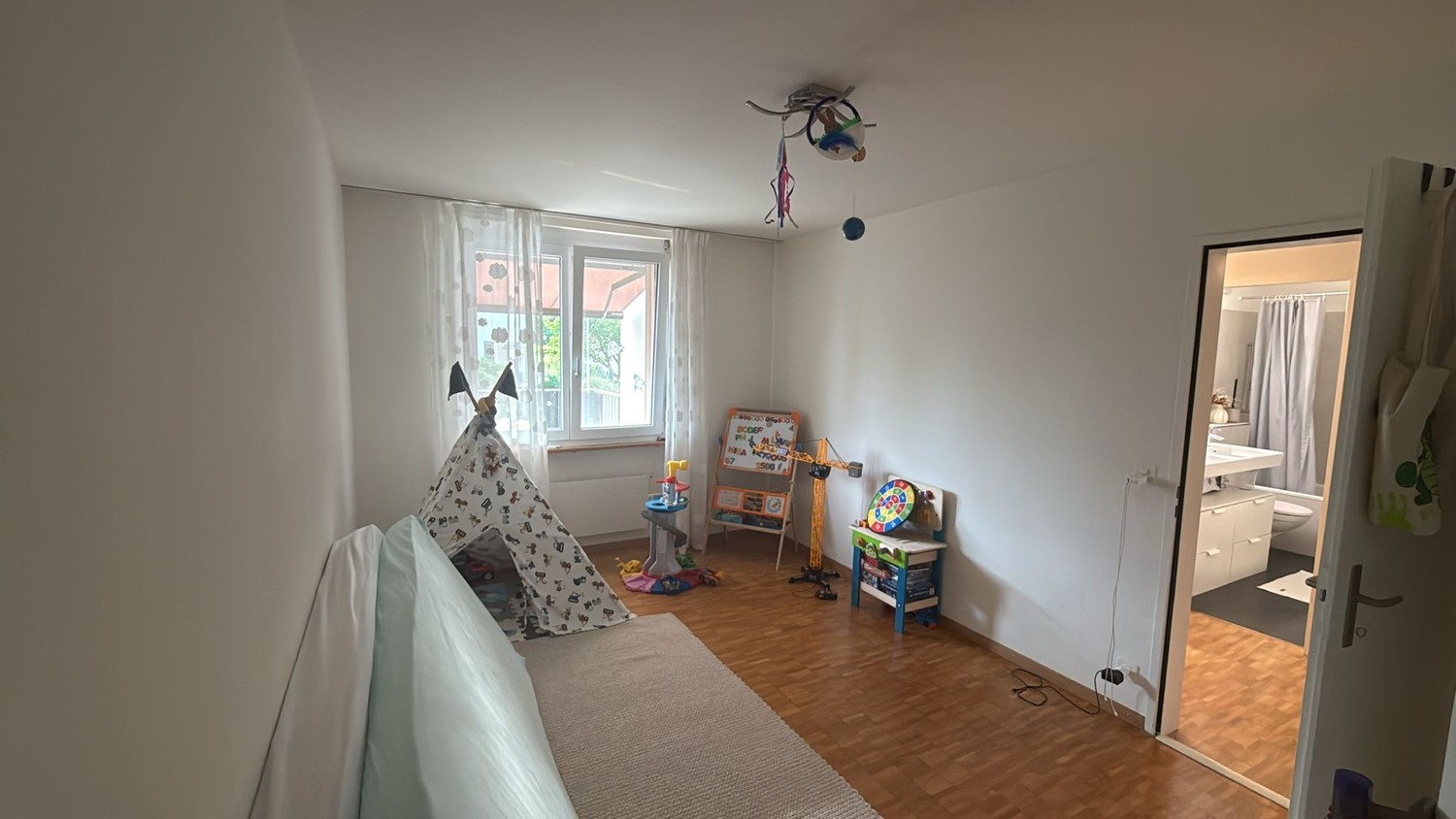 Room in a shared flat, Foto 2 von 6