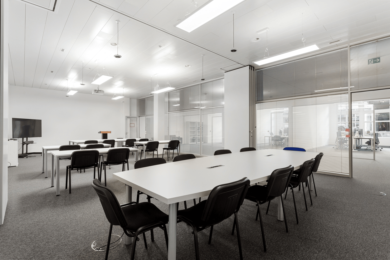 410m² office, photo 4 of 9