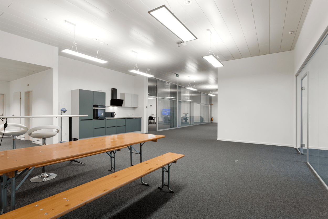 410m² office, photo 7 of 9