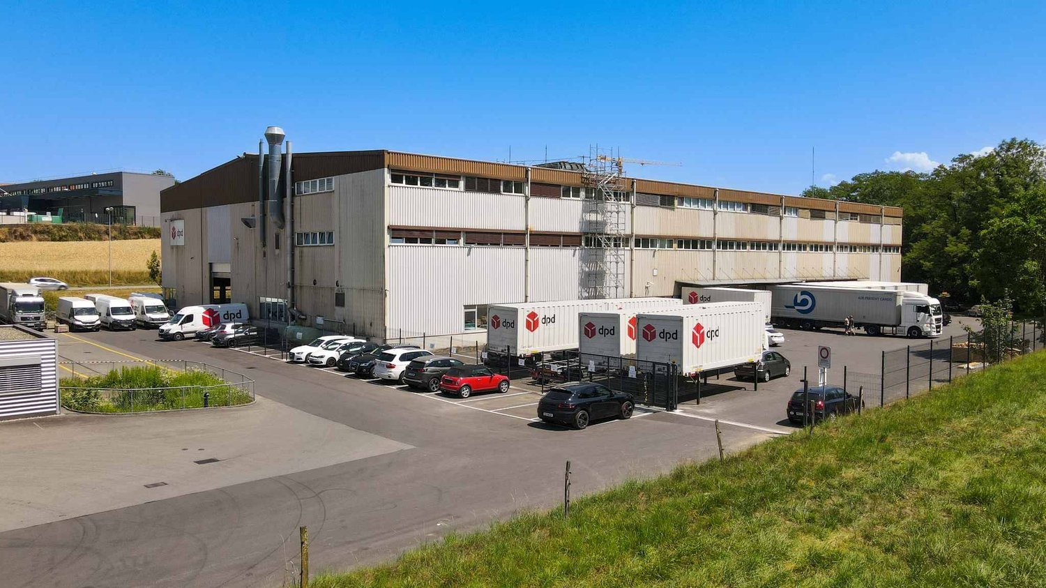 219m² office, photo 1 of 4