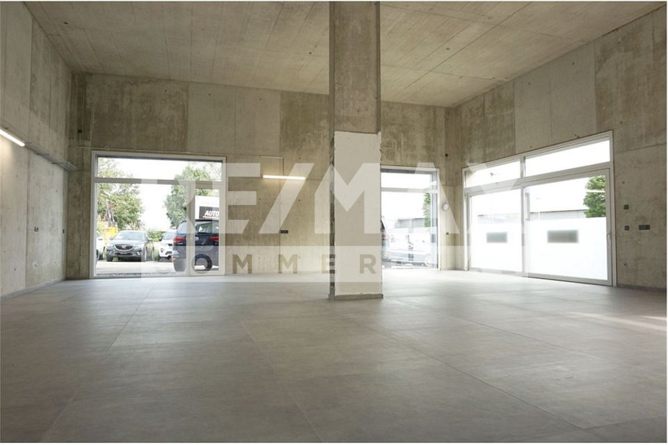 200m² commercial