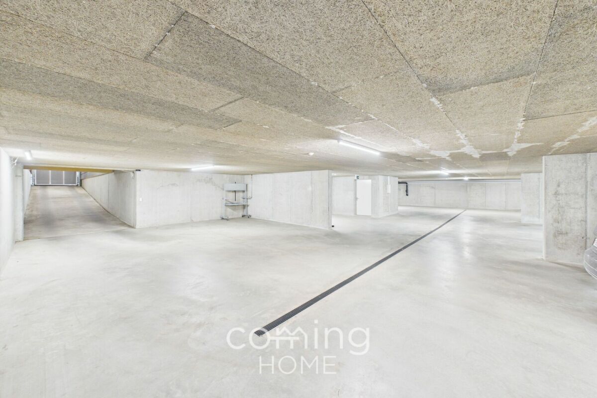 455m² commercial, photo 2 of 10