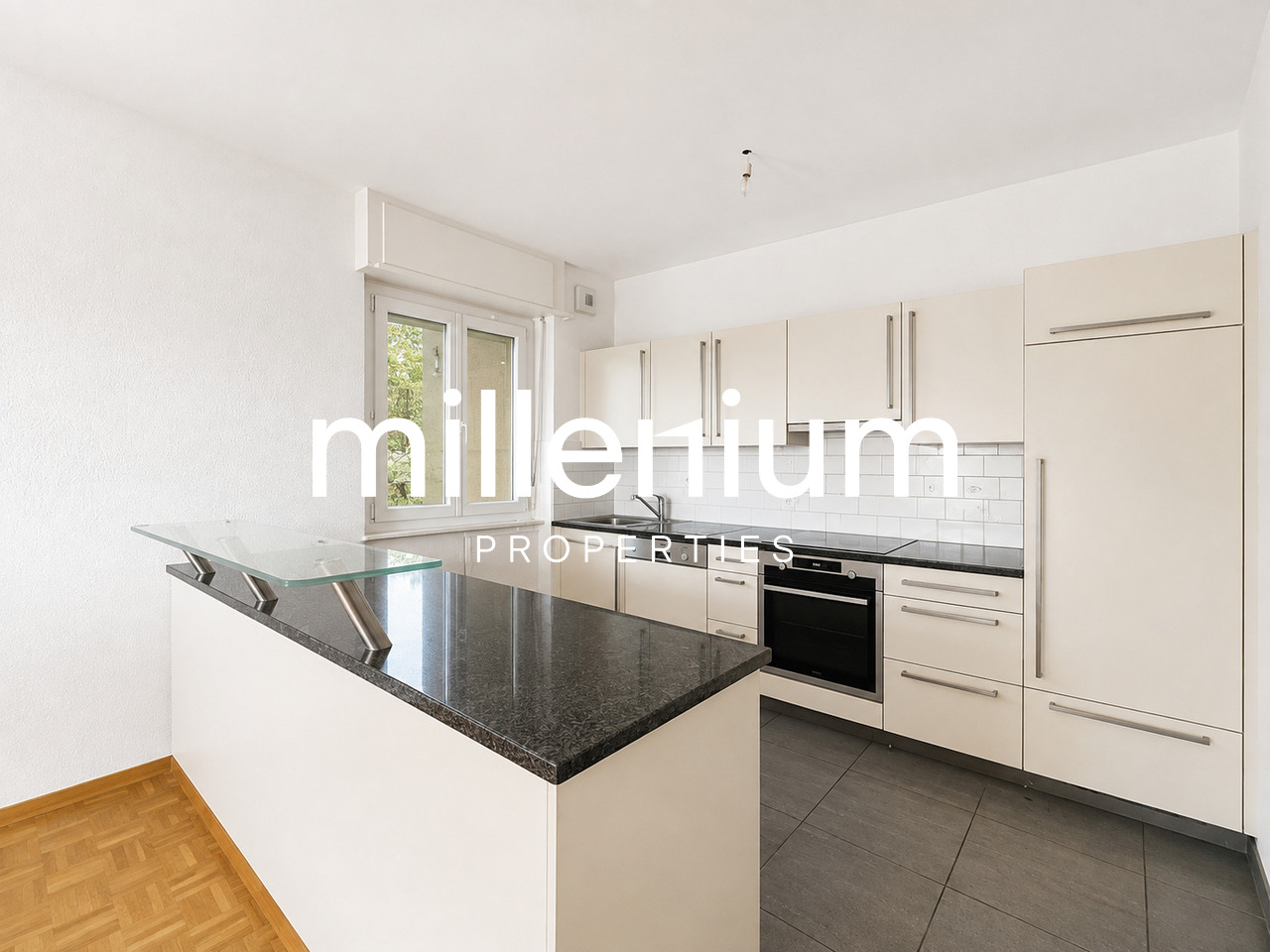 6 rooms apartment