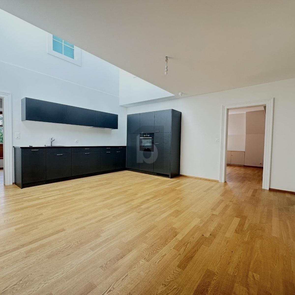 4 rooms roof flat, photo 1 of 4