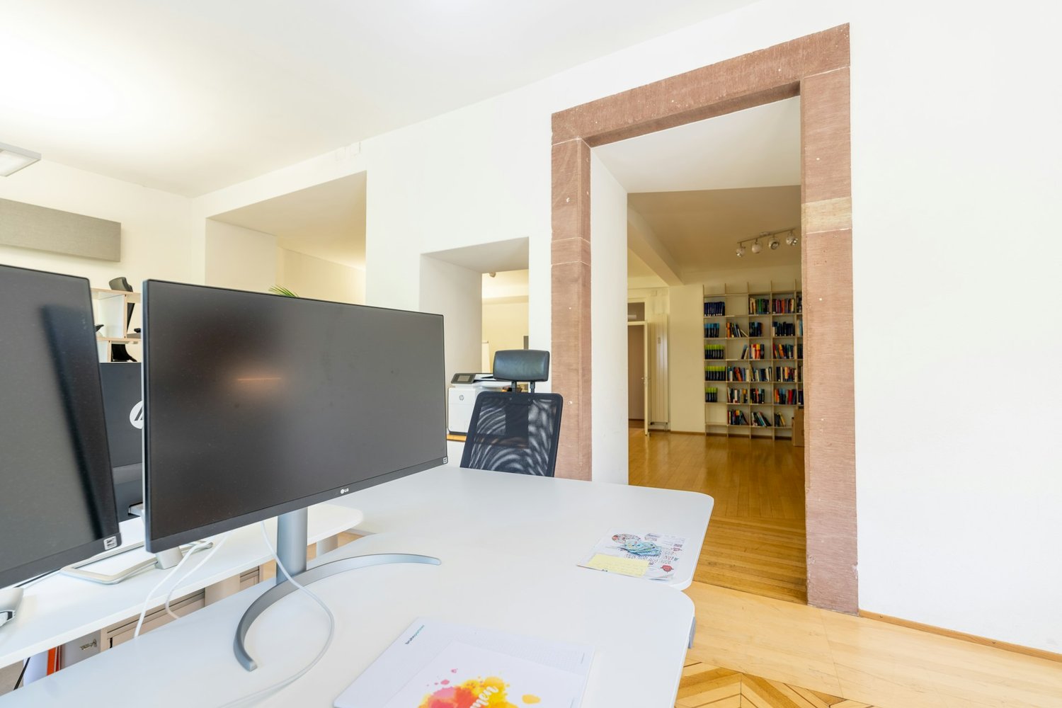195m² office, photo 5 of 10