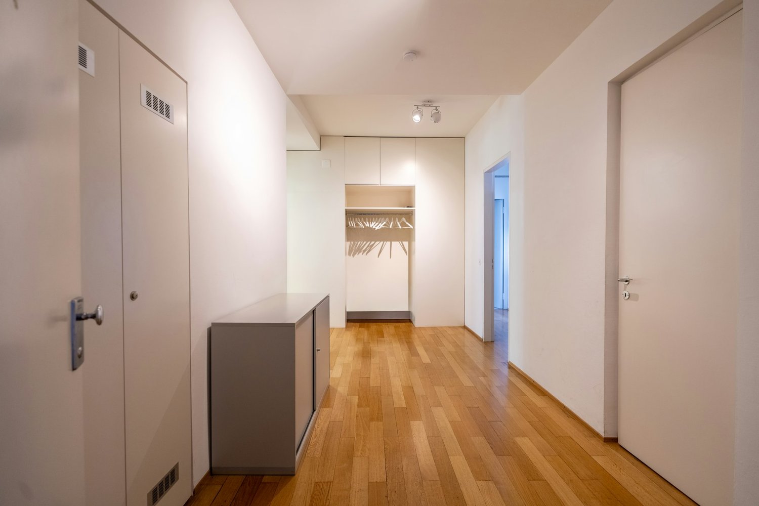195m² office, photo 10 of 10