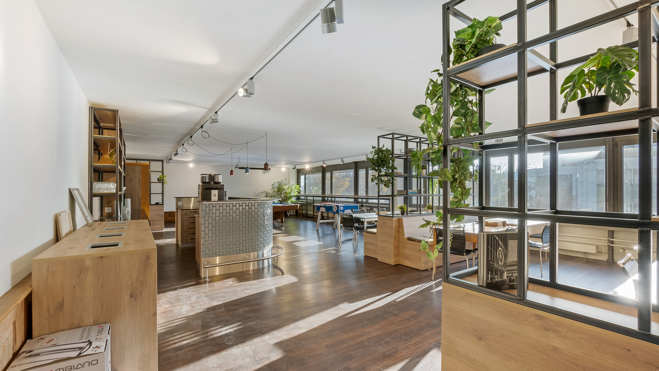 3933m² commercial, photo 7 of 10