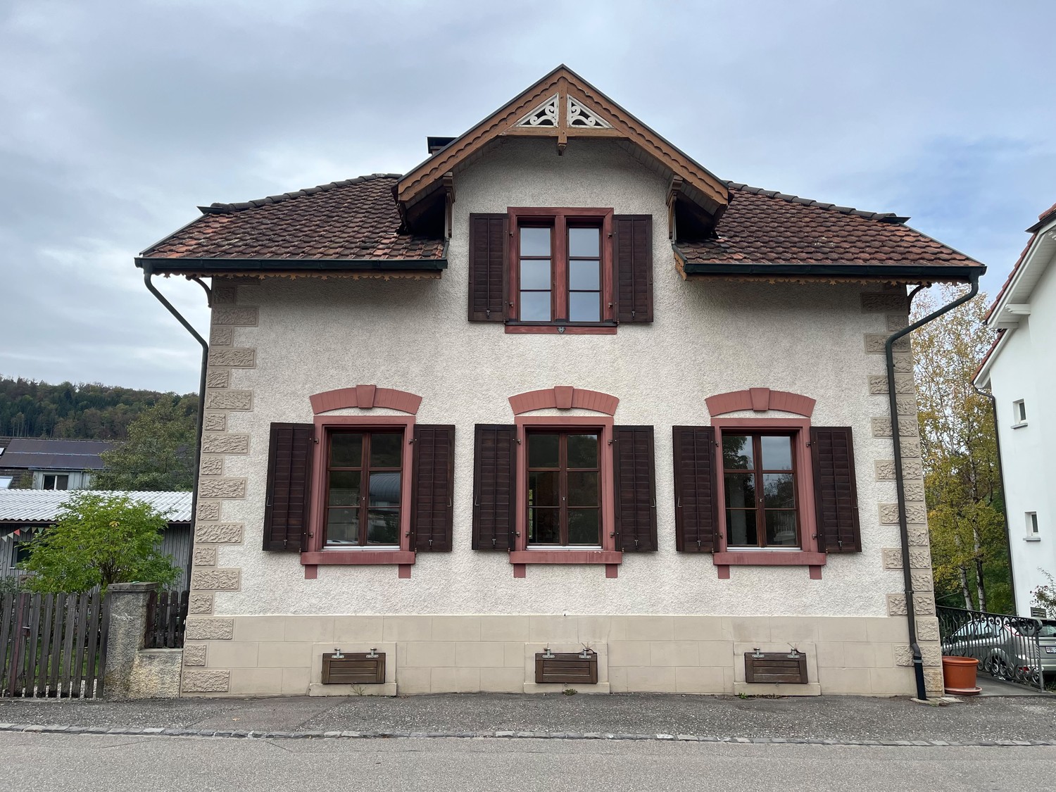 6 rooms single house