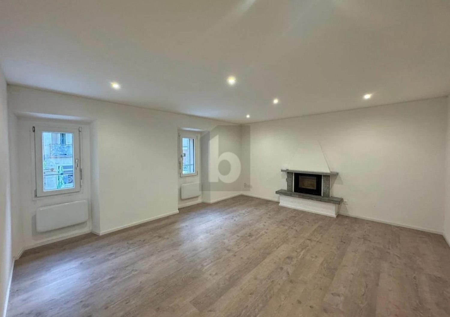 7 rooms duplex house, photo 3 of 4