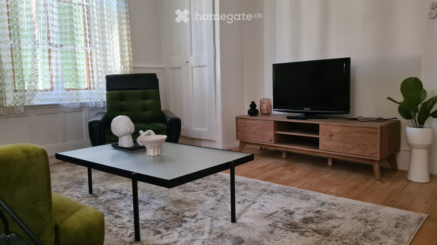 5 rooms apartment