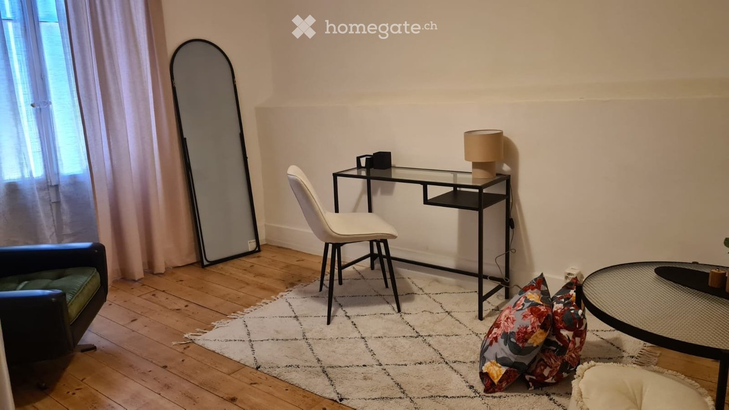 5 rooms apartment