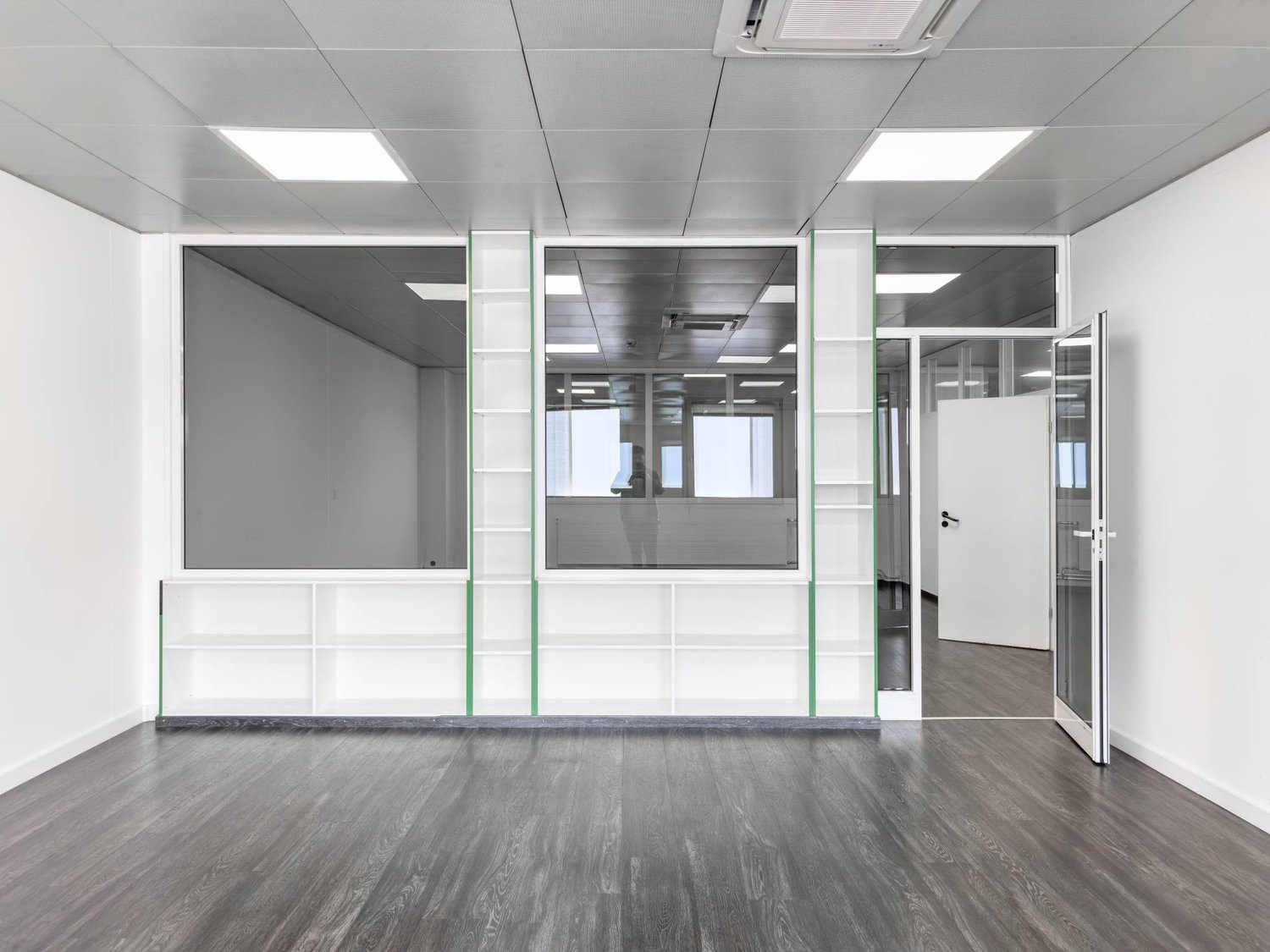 337m² office, photo 4 of 10
