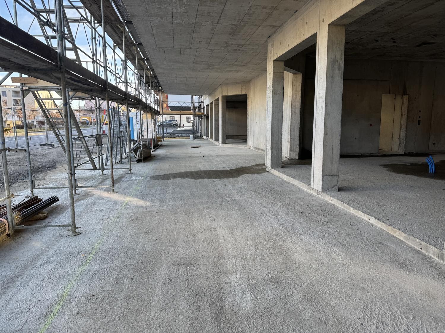 100m² commerciale