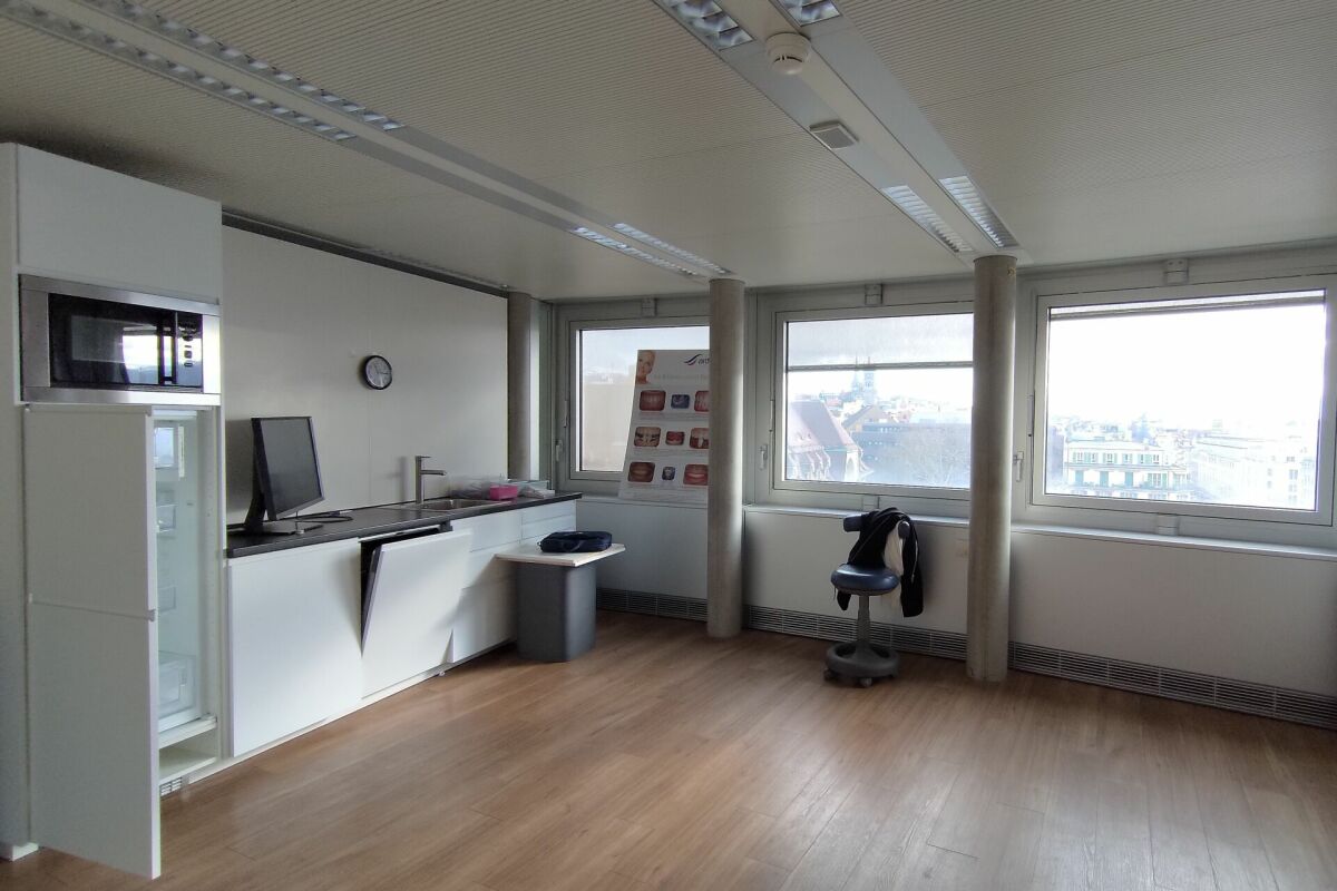 271m² office, photo 4 of 5