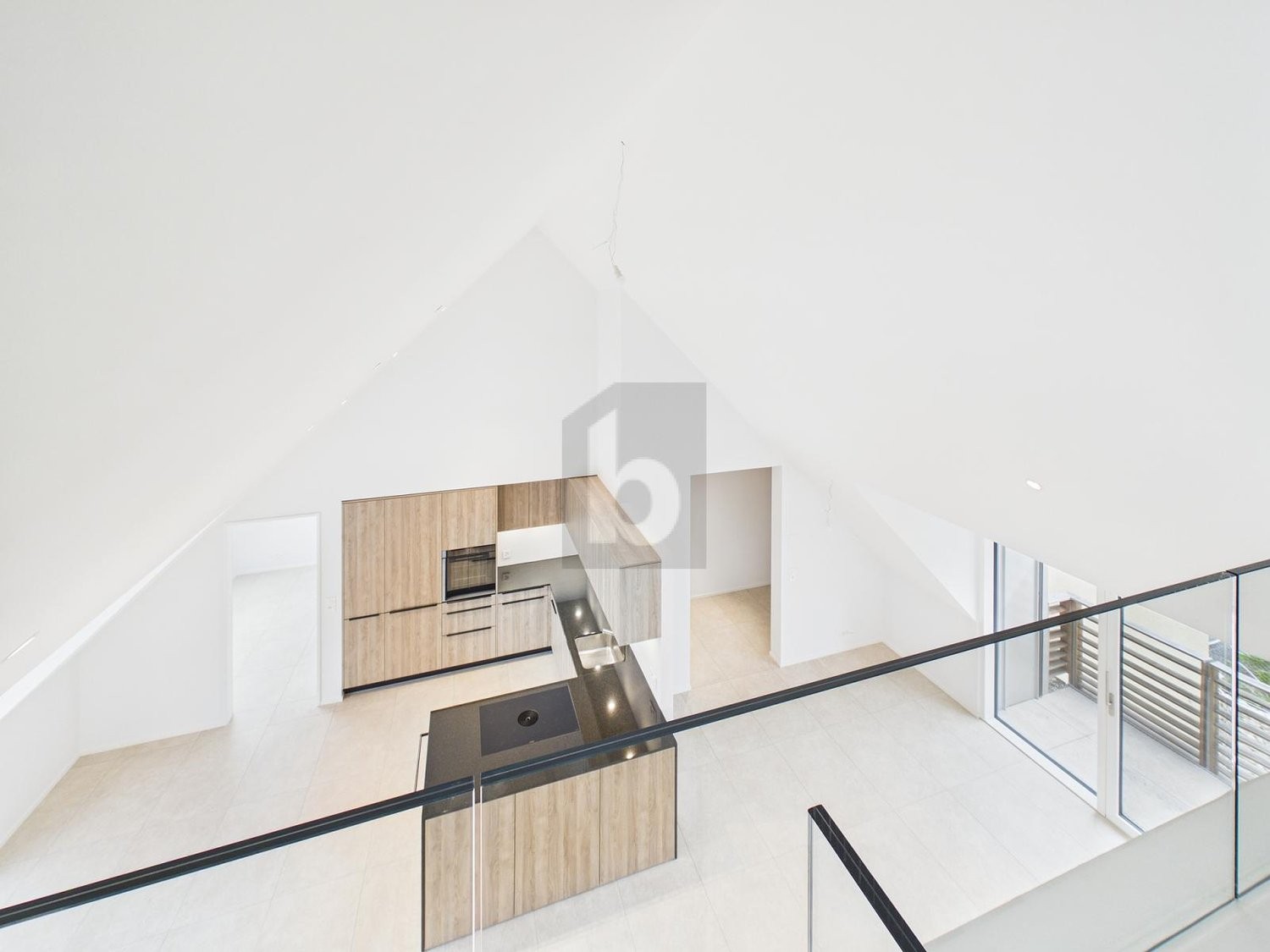 5 rooms roof flat, photo 3 of 4