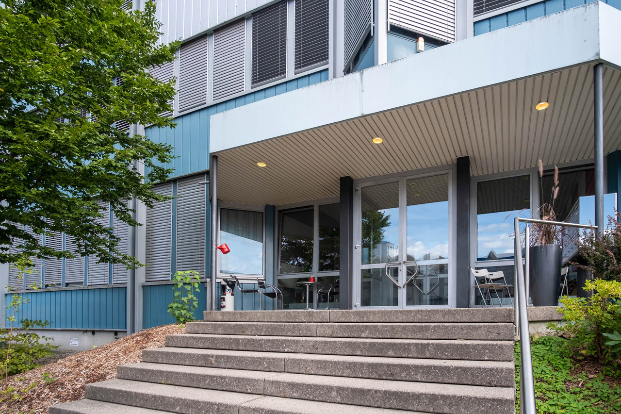 631m² commercial