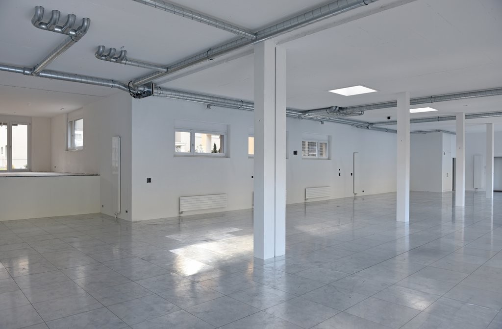 185m² commercial