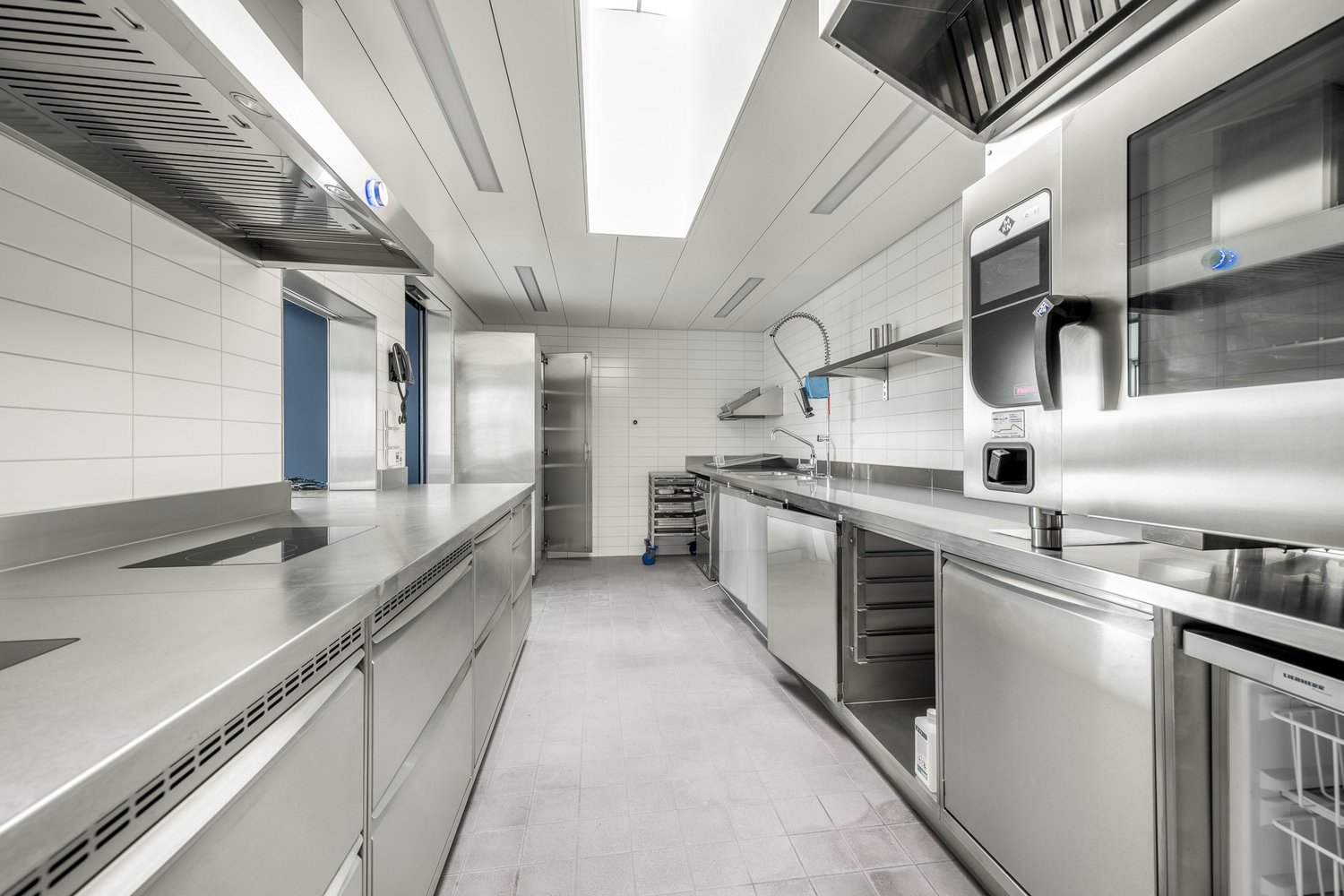 4945m² commercial