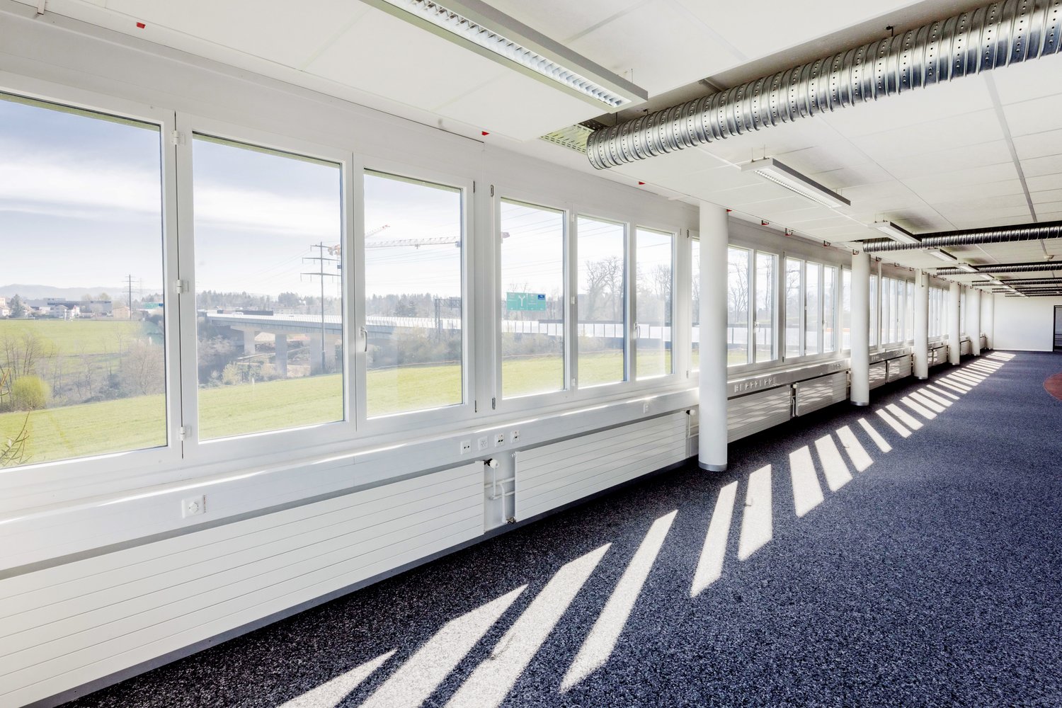 373m² office, photo 7 of 10