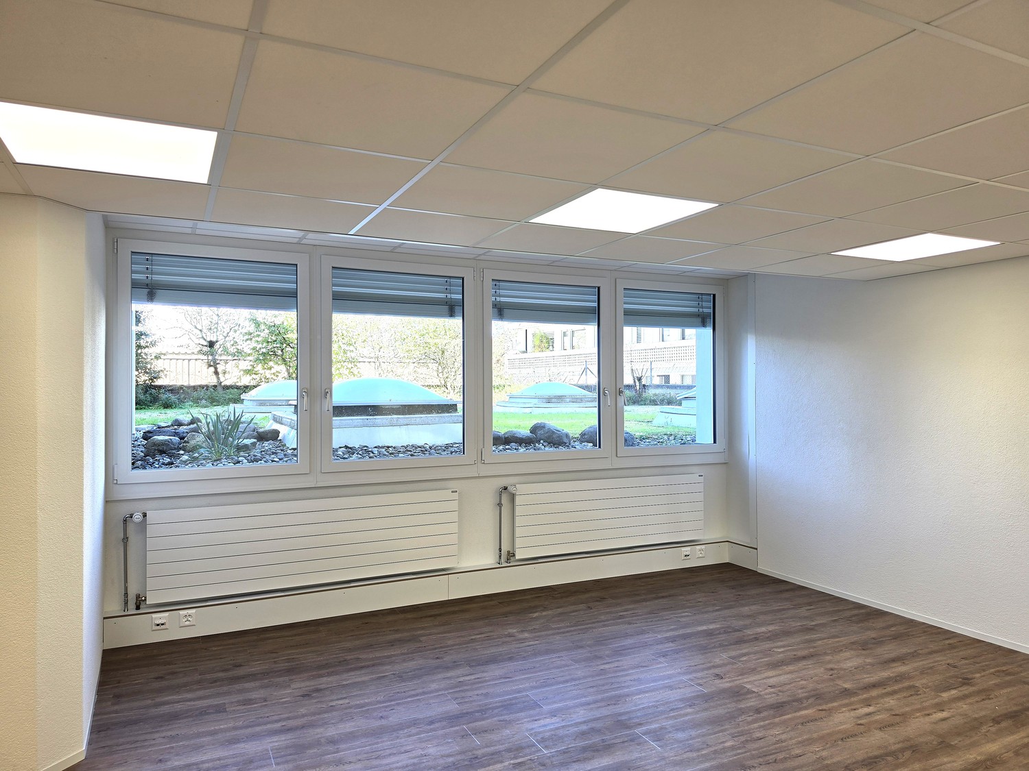 200m² commercial, photo 9 of 10