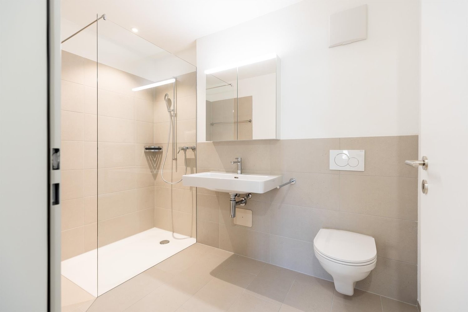 Appartamento di 4 ½ locali","description":"Moderno appartamento di 4.5 locali in un nuovo edificio - prima occupazione in posizione centrale a Neu St. Johann

In Toggenburgerstrasse 17 a Neu St. Johann, affittiamo con effetto immediato un attraente appartamento di 4.5 locali al 2° piano di un nuovo 