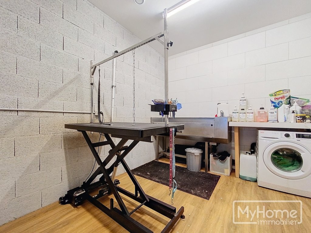 79m² shop, photo 3 sur 4