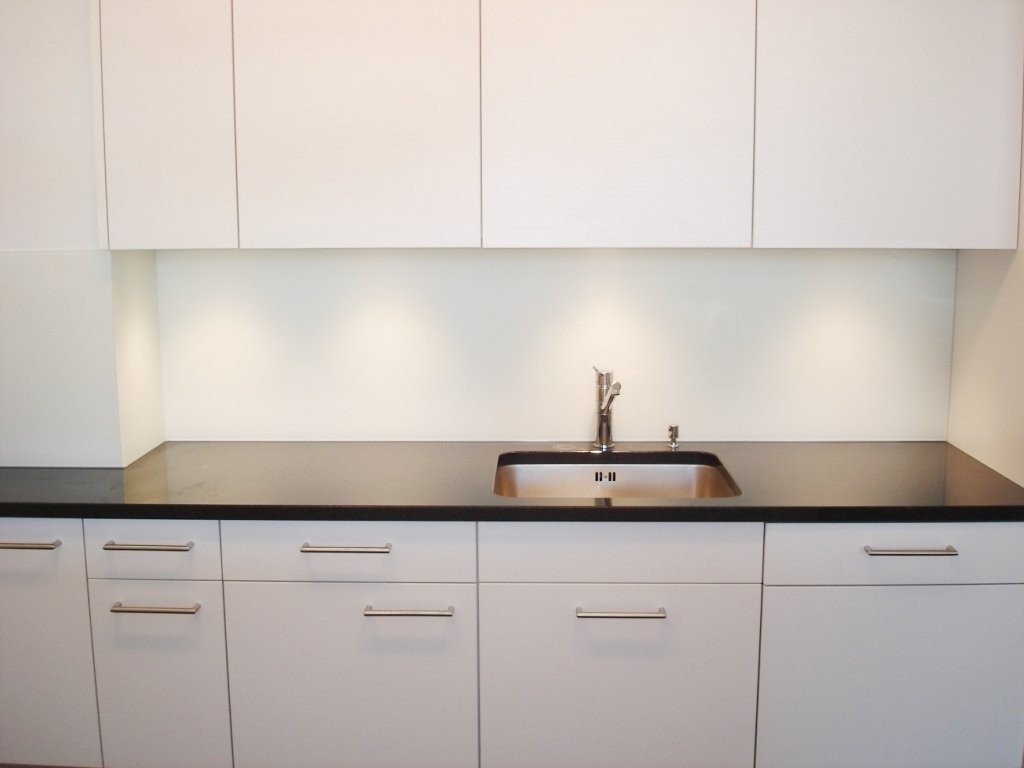 65m² commercial