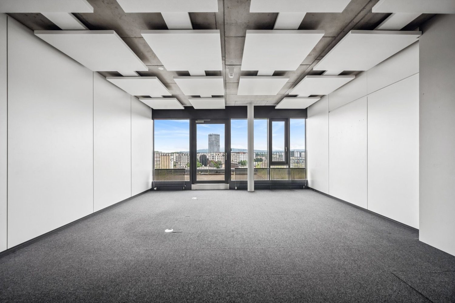 487m² office, photo 2 of 10