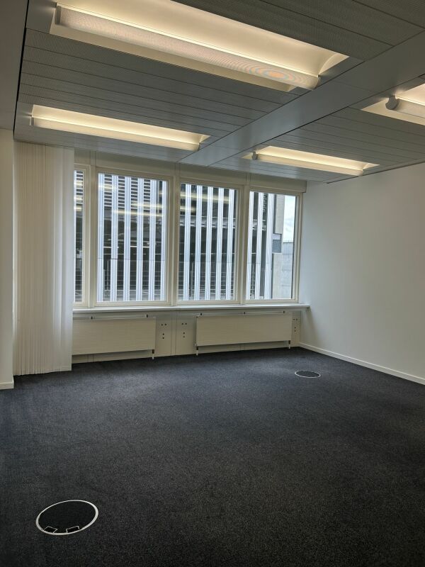 135m² office, photo 5 of 8