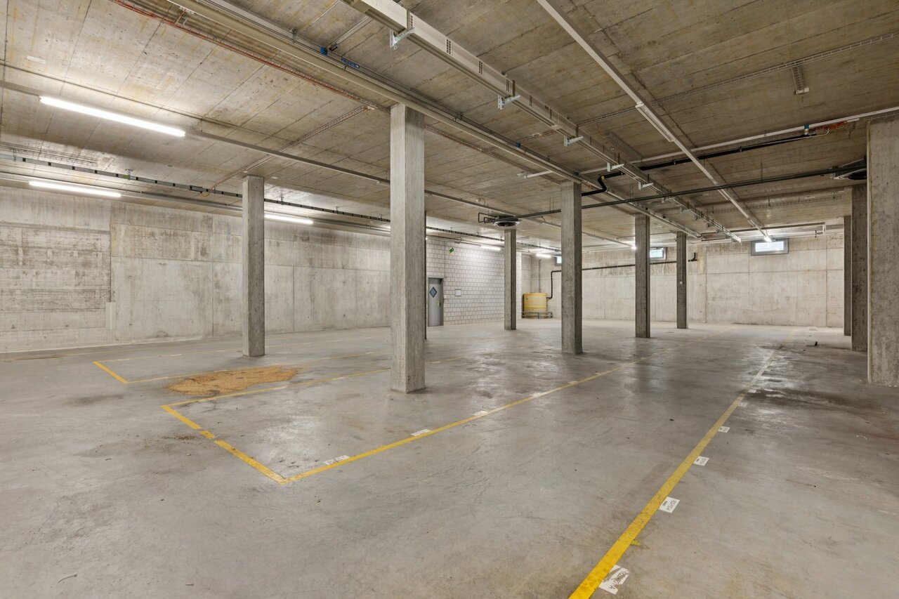757m² storage room, photo 4 of 5