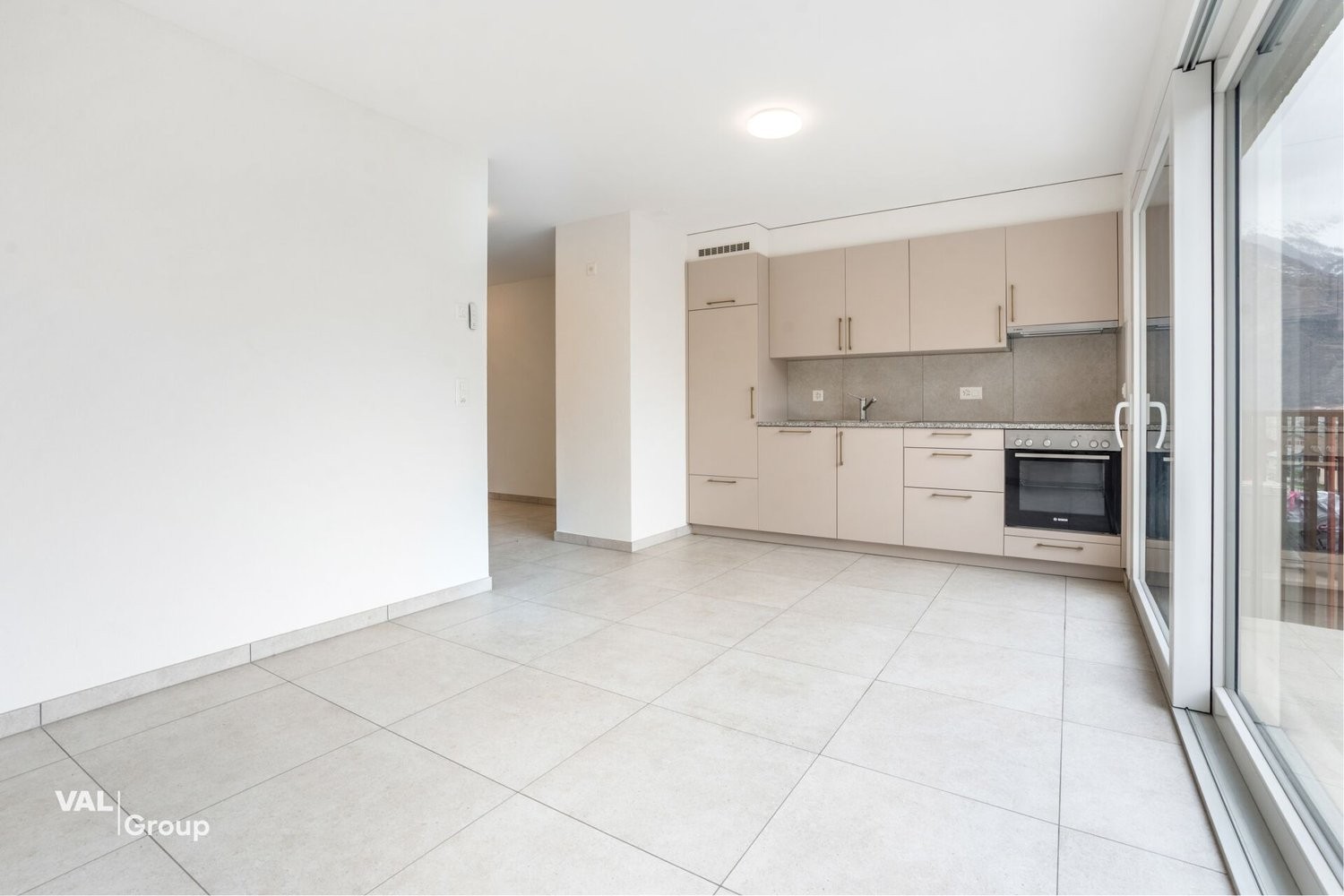 Multi family house, photo 8 of 10