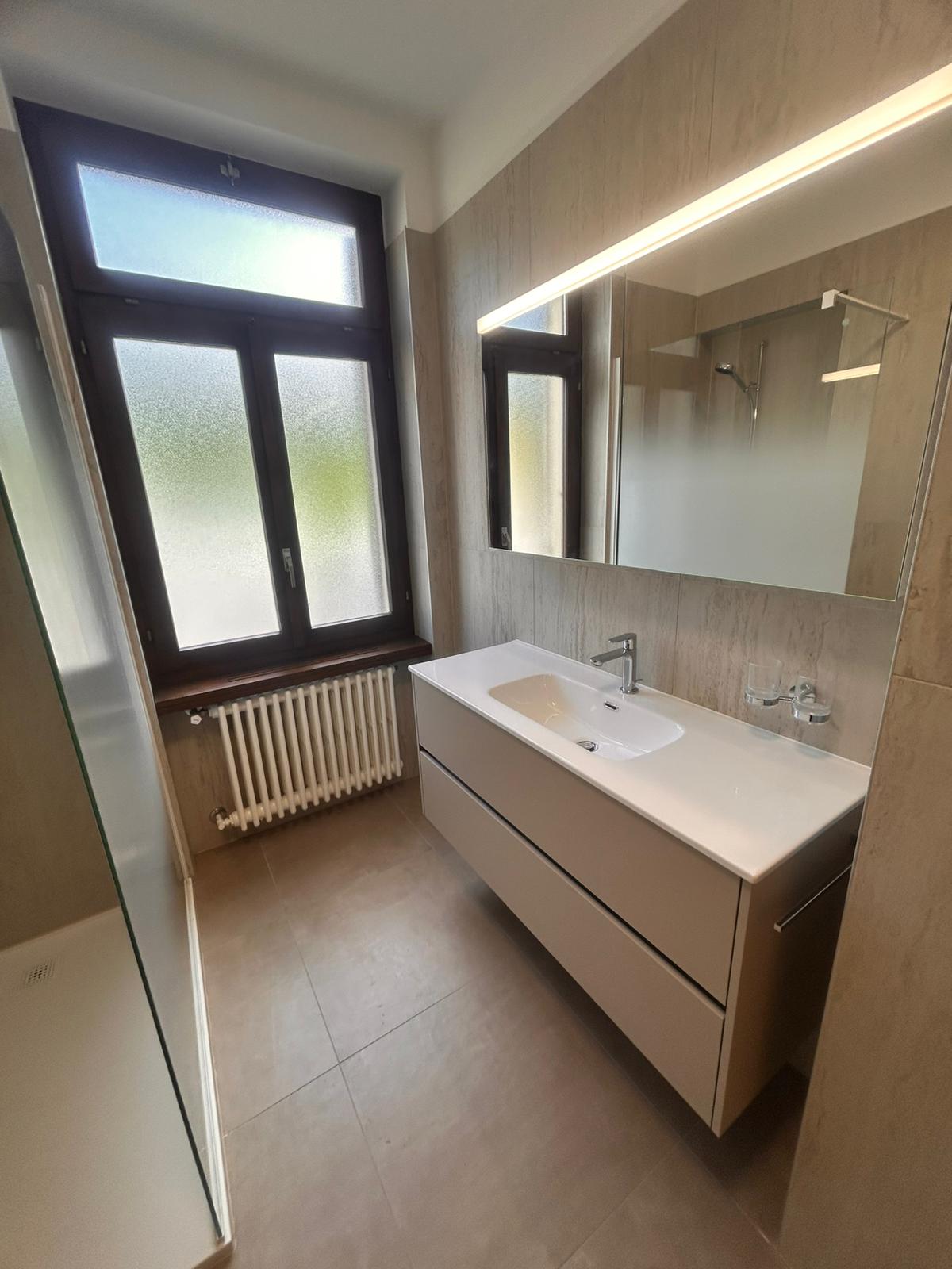 Möblierte 4 ½ Zimmer Wohnung