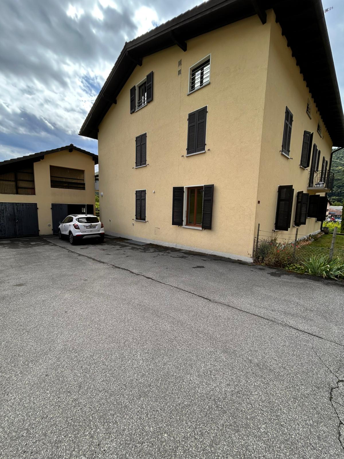 Möblierte 4 ½ Zimmer Wohnung