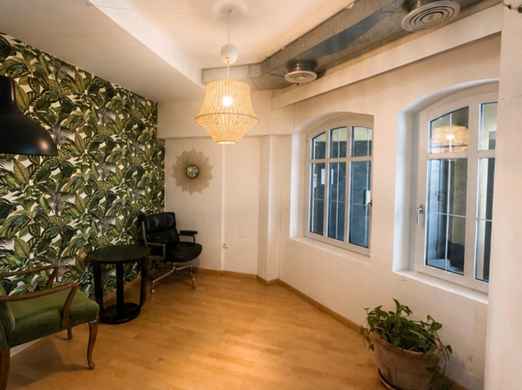 91m² office, photo 3 of 6