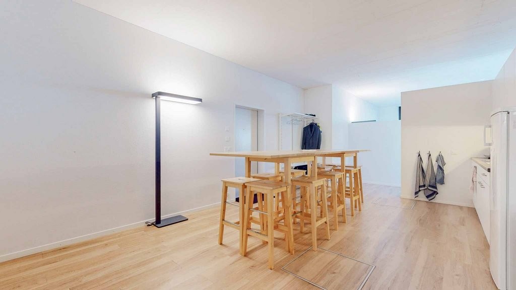175m² shop, photo 6 of 10