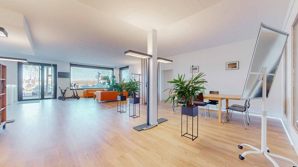 175m² shop, photo 9 of 10