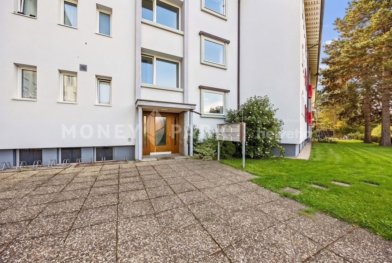 3 rooms apartment, photo 1 of 10