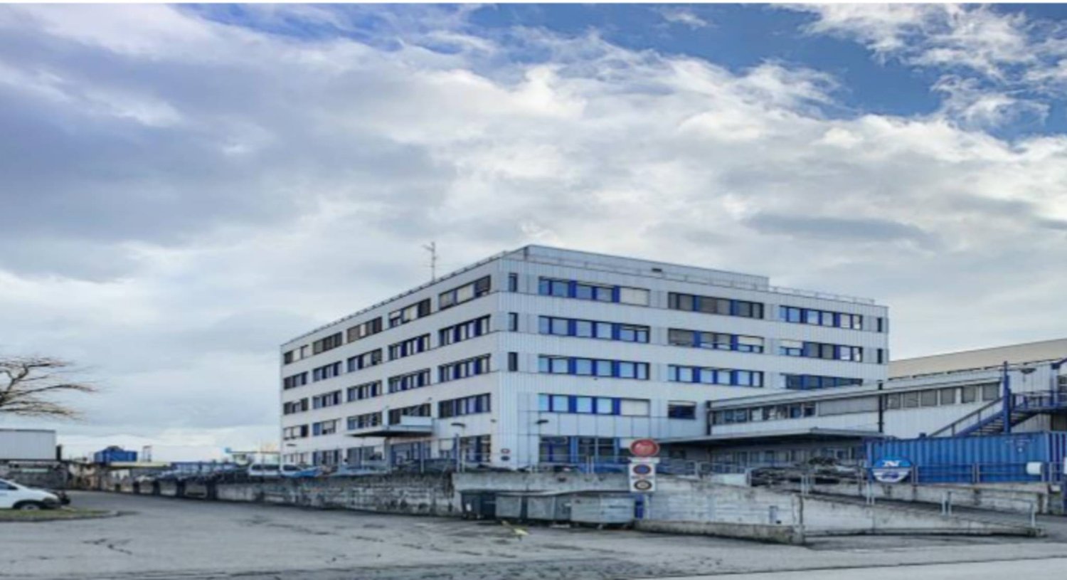 886m² office, photo 5 of 6
