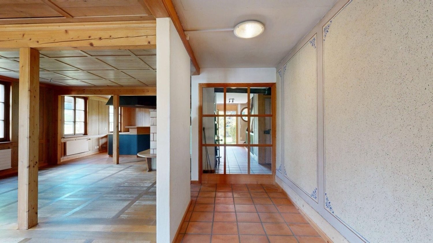 Living / commercial building, photo 5 of 10