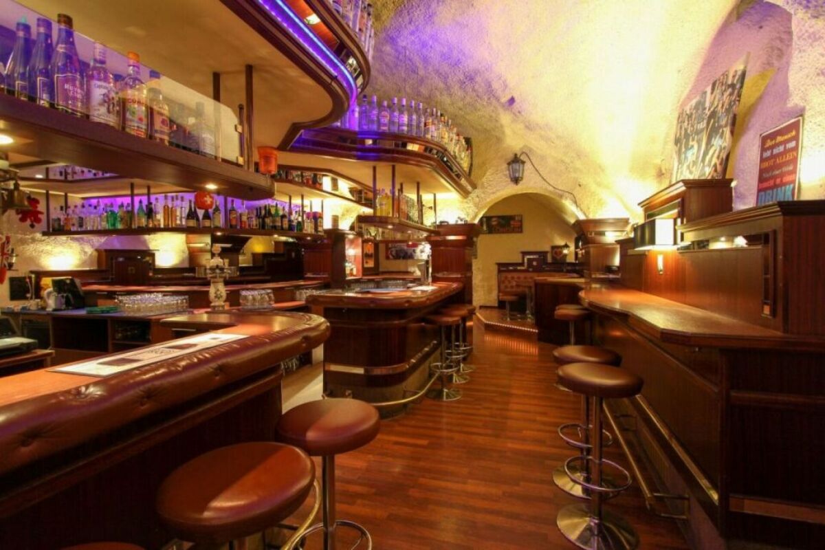 Pub, photo 1 of 6