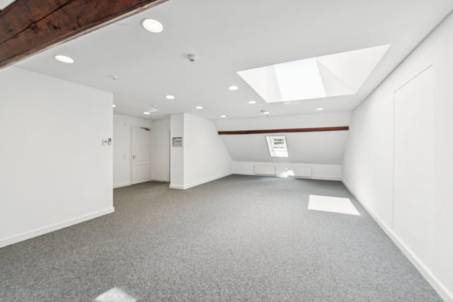 Office, photo 5 of 10