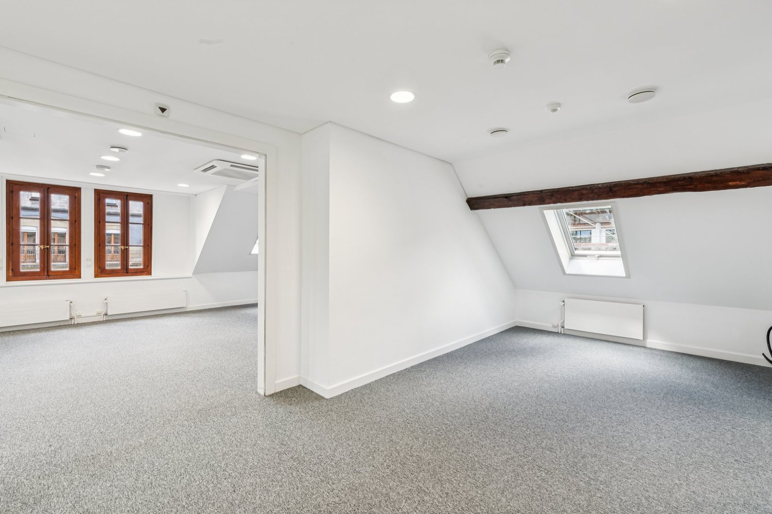 Office, photo 6 of 10